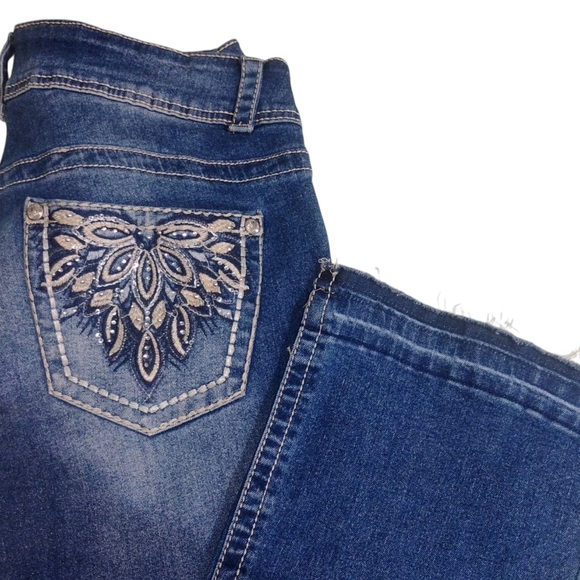 Copper Flash Women's Curvy Jeans W Embellishments Blue Denim SZ 8 Curvy - Picture 2 of 6